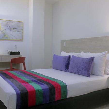 Hotel Suite Comfort Медельїн Екстер'єр фото